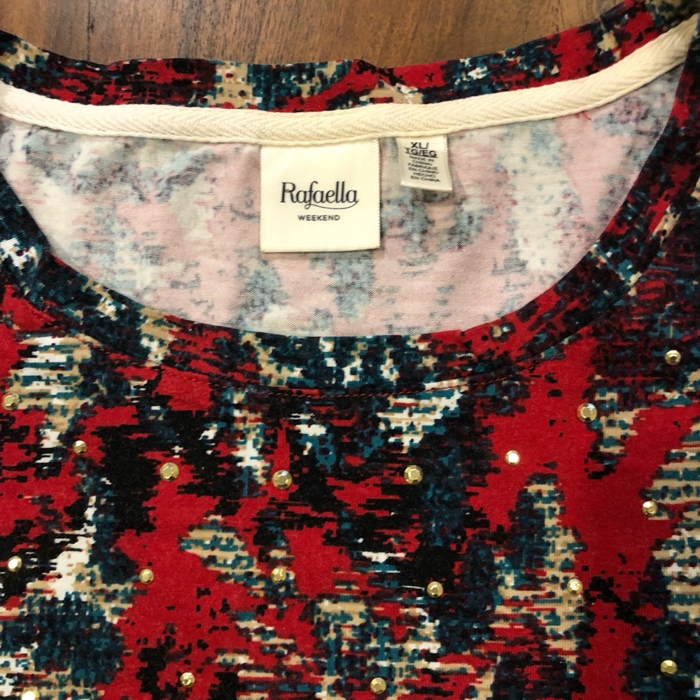 Rafaella XL long sleeve patterned stretchy tee with metallic stud trim